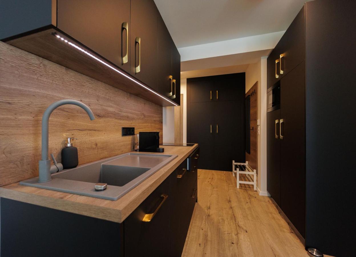 Villa Bauhaus Gold Шіофок Екстер'єр фото