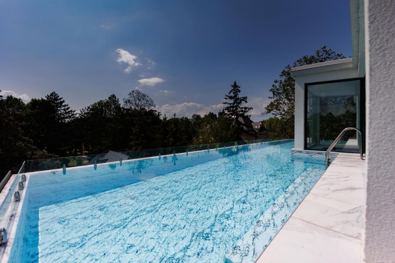 Villa Bauhaus Gold Шіофок Екстер'єр фото